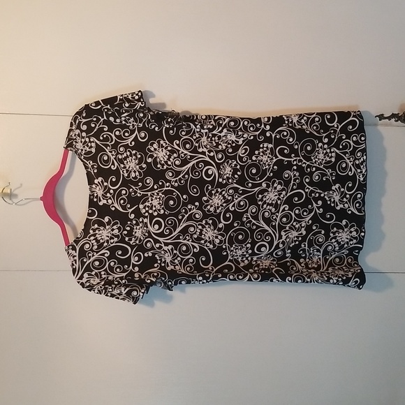 Plus size casual top 1X - Picture 2 of 3